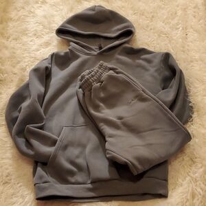 Comfrt hoodie and sweatpants